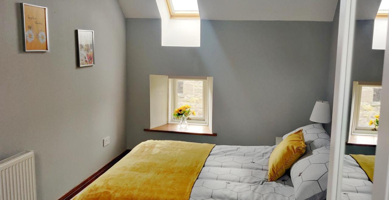 The Granary At Tinto Retreats, Biggar Is A Gorgeous 3 Bedroom Stone Cottage Wiston  Εξωτερικό φωτογραφία